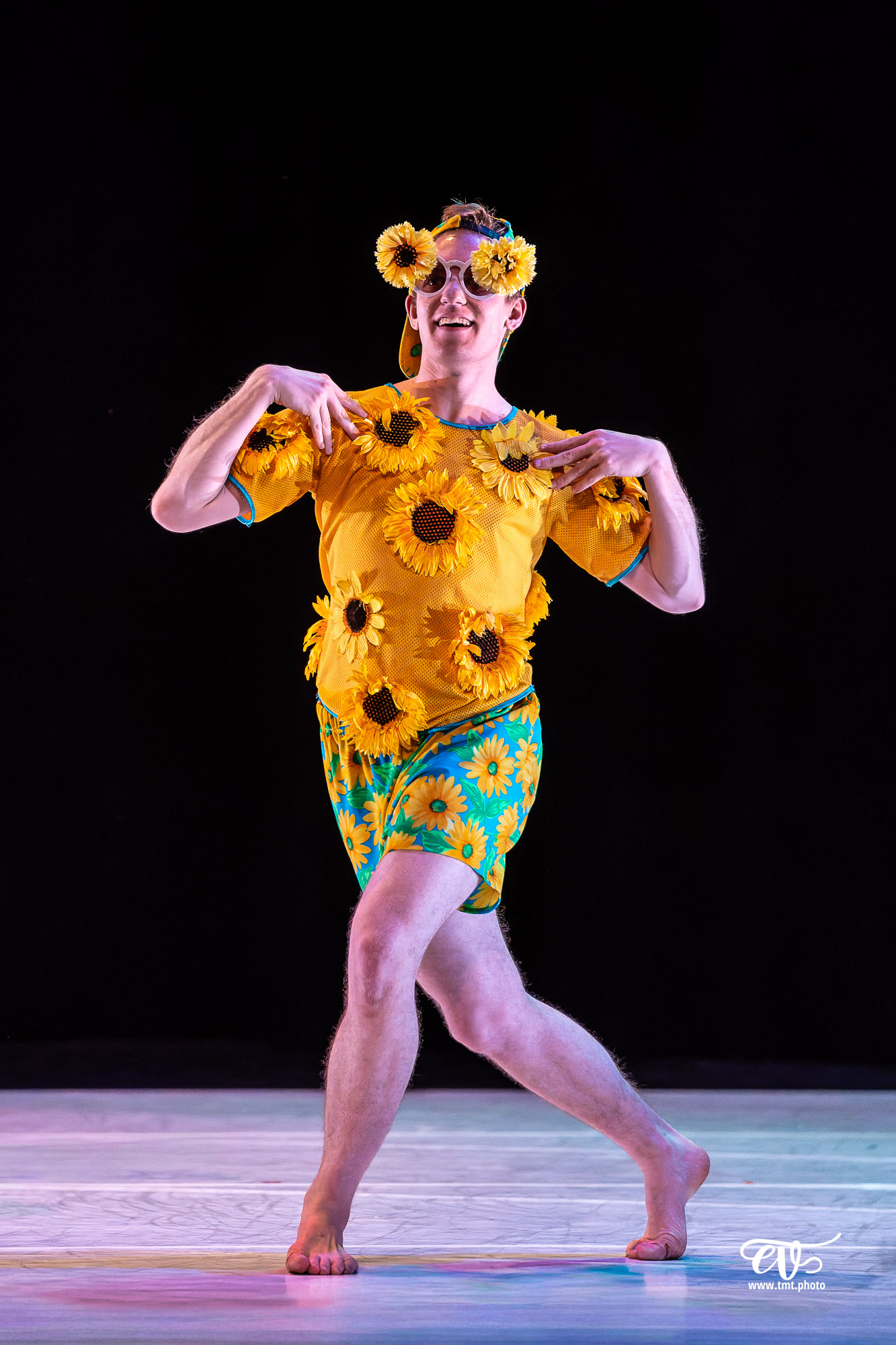 A4 (COMME LA FEUILLE) CIE CHICOS MAMBO